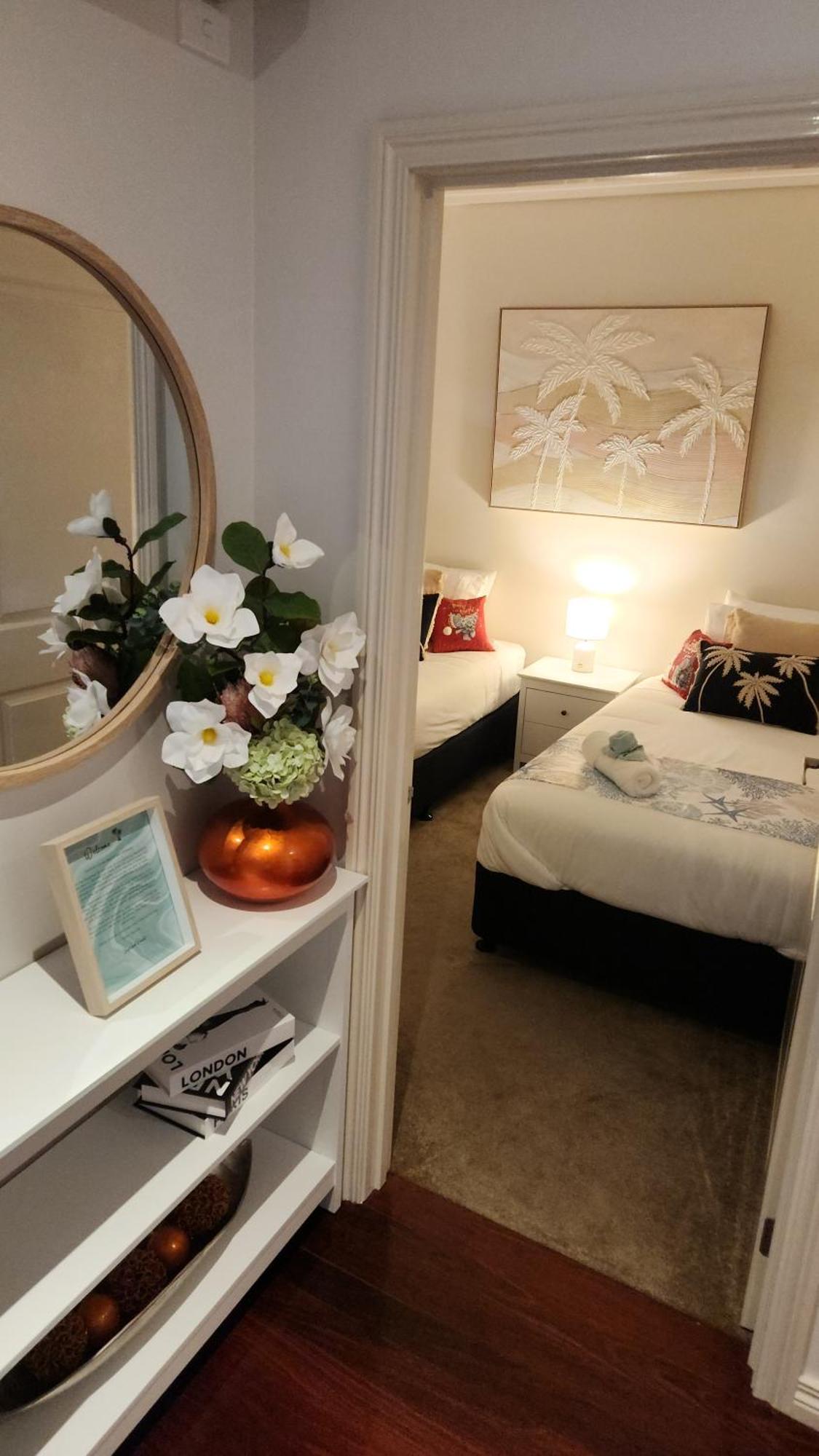Capel Sands Beachfront Apartment *
